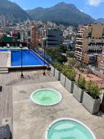 Loft/Apartaestudio Chapinero con piscina gym - B&B Bogotá