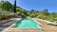 Gîte dans Bastide Provençale, Piscine & Sauna - B&B Auriol