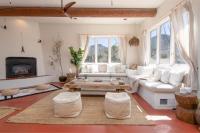 Desert Lily - Room 3 with shared pool access - Bed and Breakfast Joshua Tree