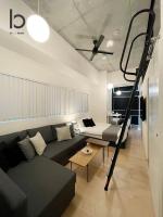 B&B Hiroshima - bHOTEL Nekoyard - 1BR good for 7PPL with loft, close to peace park - Bed and Breakfast Hiroshima