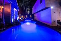 Amazing Modern Property 5 BR Next to French QT & Bourbon - B&B New Orleans