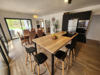 Villa idéalement située sur Arès - B&B Arès