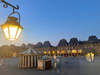 Suites Mana - MATAHINA avec VUE SUPERBE sur la Place DUCALE et Parking privé inclus - B&B