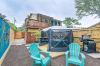 B&B Bacliff - Bacliff Apartment with Hot Tub - 3 Mi to Boardwalk! - Bed and Breakfast Bacliff