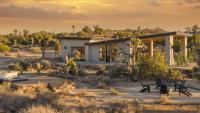 B&B Yucca Valley - Skyline Ridge- Modern Residence w Sprawling Views - Bed and Breakfast Yucca Valley
