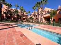 Modern 2 Bedroom Beachside Apartment NR72 - Bed and Breakfast Los Alcázares