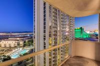 B&B Las Vegas - Signature 2Br3Ba balcony combo units 16-702 and 04 - Bed and Breakfast Las Vegas