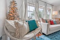 Pink House Prime Location Walk to Downtown Dogs OK - Chambres d'hôtes Saint Augustine