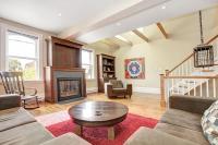 Soaring ceilings 15 min walk to Parliament - B&B Gatineau