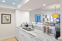 Gorgeous Renovated Residence in Upscale Sanibel Harbour Tower - Chambres d’hôtes Fort Myers