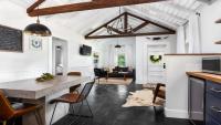 A Suite Retreat stylish home plus Hot tub - Chambres d’hôtes