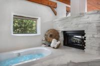 Falling Star, Hot tub and Pet Friendly! - B&B Fredericksburg