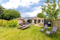 Stylish Getaway Vast Courtyard Hot Tub - B&B