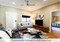 B&B Dubbo - Sterling House Spacious Deck BBQ Pet Friendly - Bed and Breakfast Dubbo