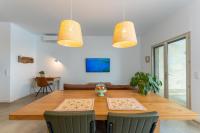 Loft con piscina climatizada de agua salada y parking en el centro de Figueres - Ferienwohnung Figueres