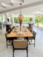 Villa Luxuosa - Condomínio Beira Mar - Costa Verde Tabatinga - Caraguatatuba - Com equipe diária - B&B Caraguatatuba