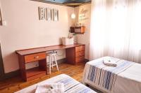 B&B Oudtshoorn - Alakhe Self-Catering Accomodation Twin Bedroom - Bed and Breakfast Oudtshoorn