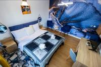 BLUE - B&B