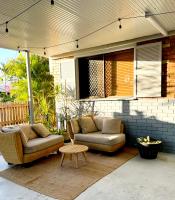 Holiday on Hibiscus - B&B
