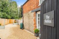 B&B Swindon - 2 bedroom cottage in Old Town - Bed and Breakfast Swindon