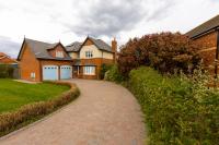 Supreme Class Properties - B&B