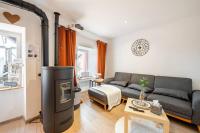 Chez Malou & Hugo vue lac proche Suisse & stations ! - B&B