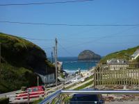 Tides Reach - Trebarwith Strand - North Cornwall - Sleeps 4 - 6 - Bed and Breakfast Treknow