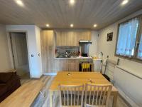 B&B Allos - LE PICOULET : Appartement tout confort Coeur de village( 5/7 ) - Bed and Breakfast Allos