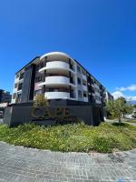 Sunny Beach Apartment with Sea & Mountain Views - B&B Città del Capo