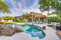B&B Tempe - Upscale Tempe Abode with Heated Saltwater Pool and BBQ - Bed and Breakfast Tempe