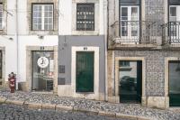 WHome Stylish Family Residence in the Heart of Chiado - B&B Lisbon