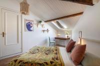 Standard Double Room with Shared Bathroom