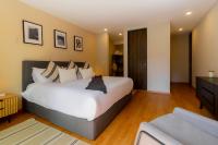 Premium Apartment, 3 Bedrooms, Balcony, Street View