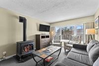 Stowe Ski Chalet - 3BR with In Unit Sauna - B&B Stowe