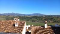 Beautiful villa with pool and views - B&B