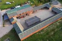 Sleep next to a Horse in a stable by the city ! - Ferienwohnung Exeter