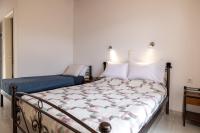 Studio (2 Adults + 1 Child)