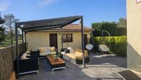 Villadora Piscina privada & jacuzzi Cerca de la costa brava - B&B Santa Coloma de Farners