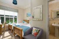 Twin Room Ensuite Bathroom