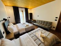 Triple Room with Mountain View