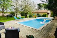 Villa Les Acacias Piscine et Clim - B&B