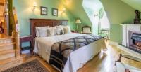 King Suite with Spa Bath and Fireplace