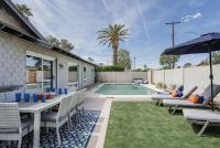 Colorful Desert Hideaway - Heated Pool & BBQ - B&B