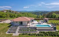 Villa Green Forest with wellness and heated salty pool - Chambres d'hôtes Hum