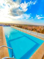 Comfy Studio Apartment with Pool - Bed and Breakfast