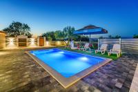 B&B Benkovac - Family holiday home - pool - terrace - private restaurant - Bed and Breakfast Benkovac