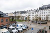 Rare 4BR Apartment w Unique Details in CPH City - Chambres d’hôtes