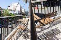 Acropolis Sunlight 2BR Apartment by UPSTREET - B&B Atenas