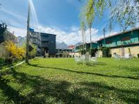 Familienzimmer mit Gartenblick