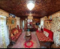 B&B Srinagar - Houseboat Young Minar Groups - Bed and Breakfast Srinagar